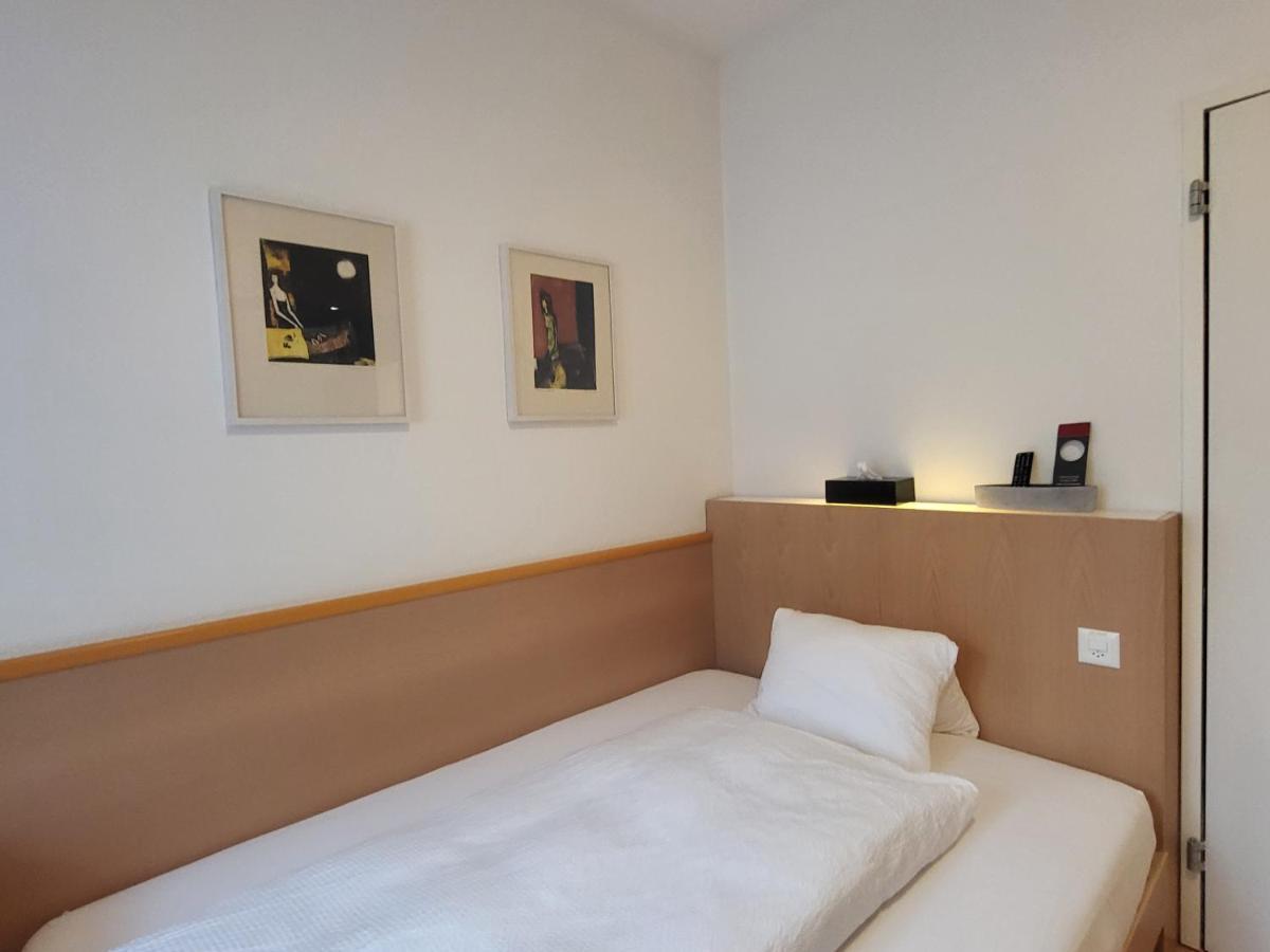Hotel-Restaurant Eyholz Visp Habitación foto