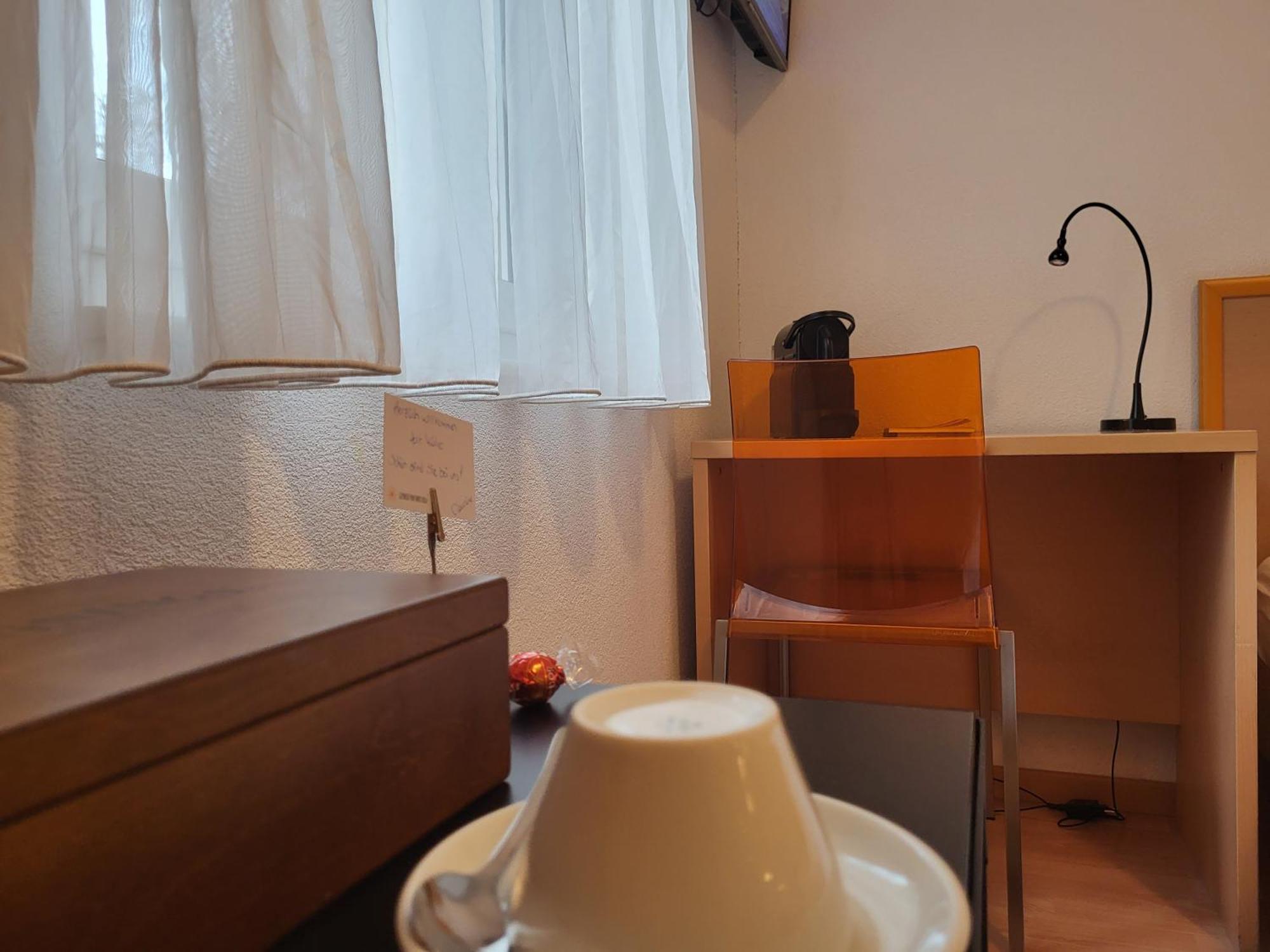 Hotel-Restaurant Eyholz Visp Habitación foto