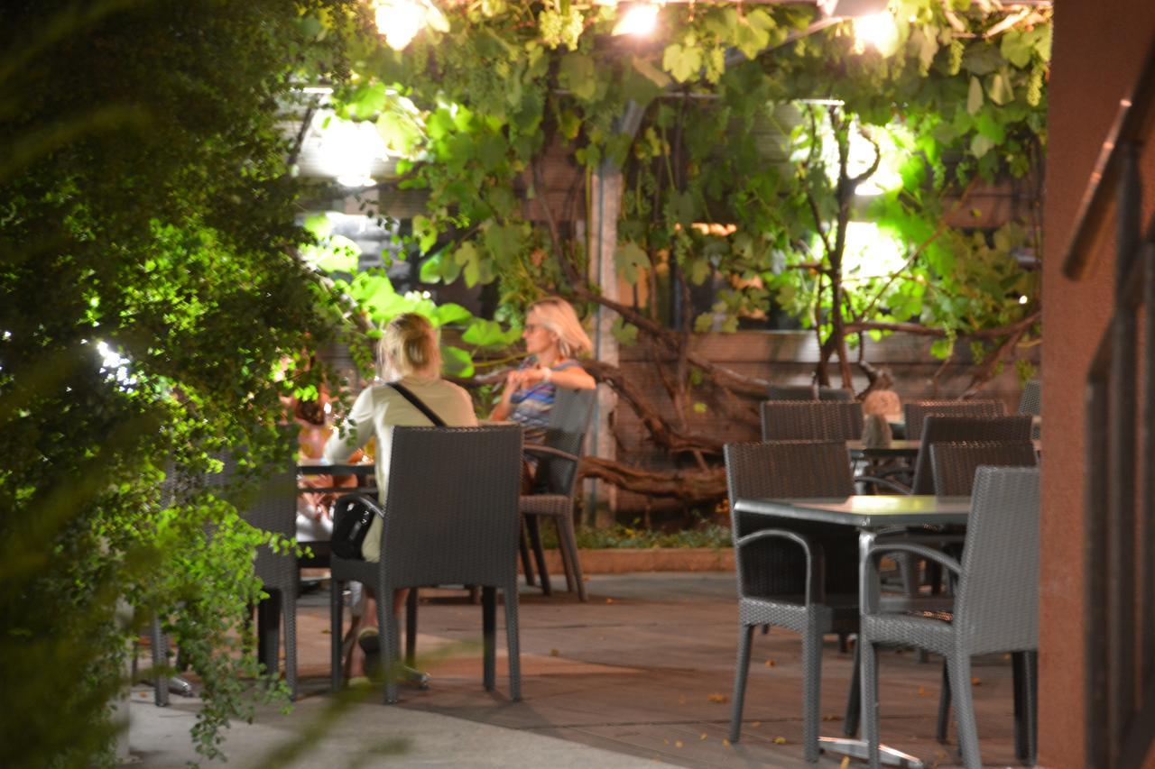 Hotel-Restaurant Eyholz Visp Exterior foto